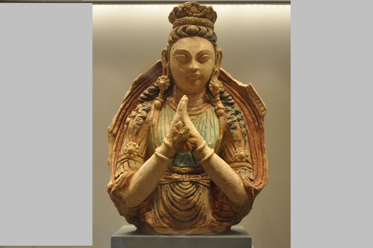 Halbfigur einer Devatā