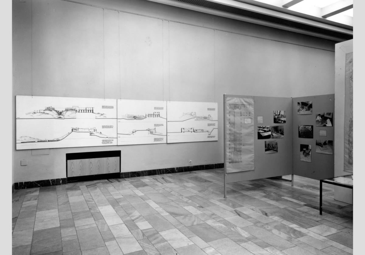 Blick in die Wanderausstellung "Faras" im Alten Museum, Ausgrabungen des Nationalmuseums Warschau im Rahmen der Unesco-Aktion "Rettet die Alterthümer Nubiens" (22. Okt. 1968 - Apr. 1969)