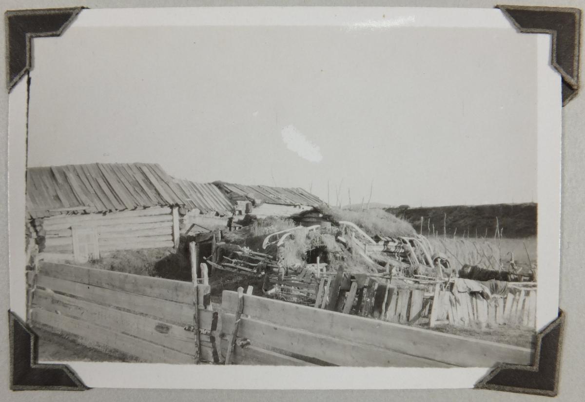 Holzhaus der Skolt-Samen