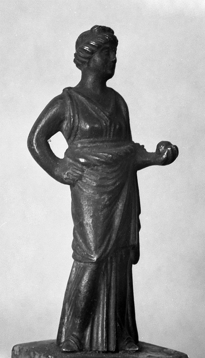 Junges Mädchen, mit doppeltem Gewand, den rechten Arm in die Seite stützend, in der Linken einen Apfel haltend, ... (modern)