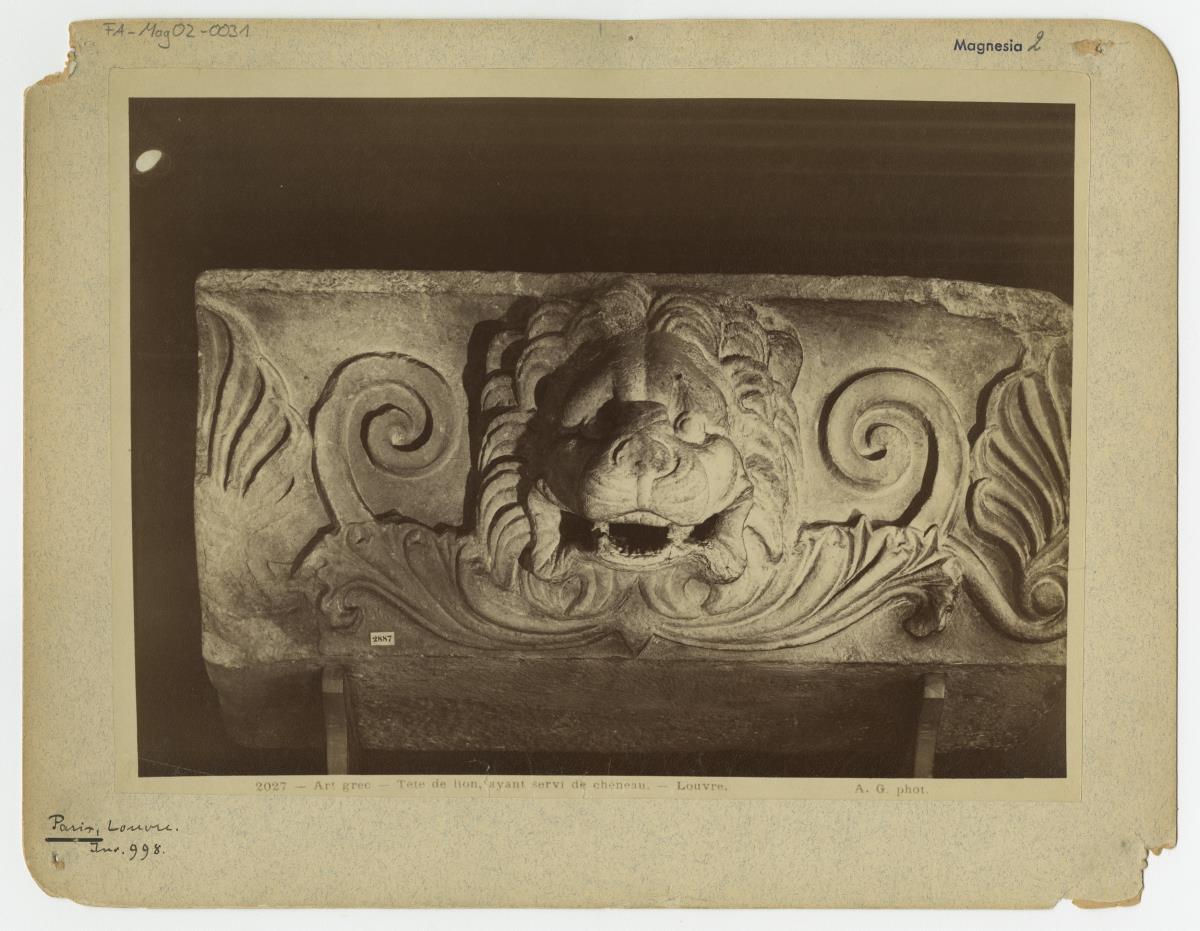 Magnesia am Mäander, Artemision, Sima mit Löwenkopfwasserspeier (Aufstellung in Paris, Musée du Louvre)