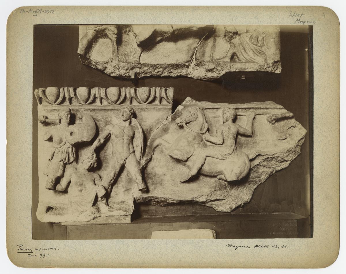 Magnesia am Mäander, Artemision, Westfries (Aufstellung in Paris, Musée du Louvre)