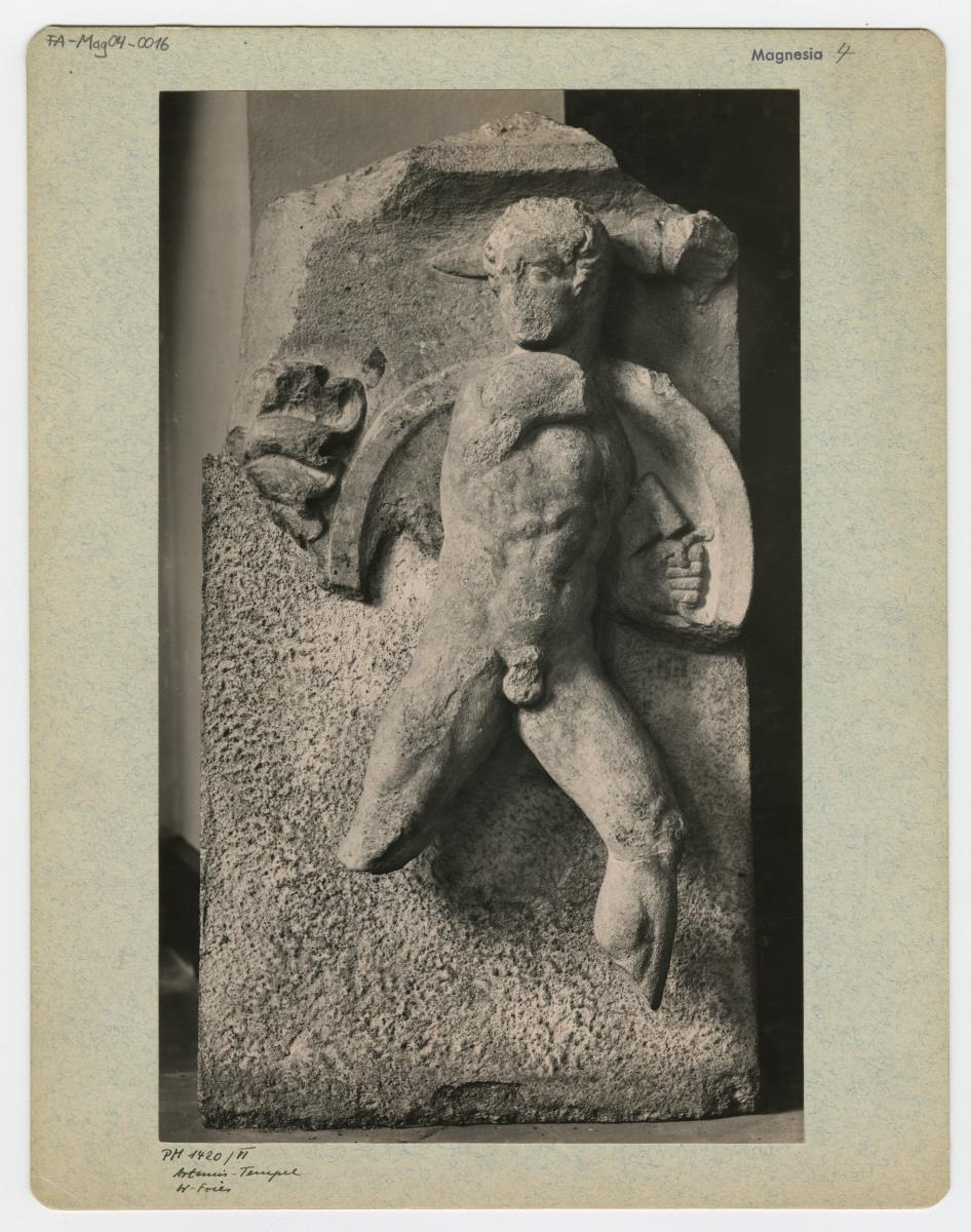 Magnesia am Mäander, Artemision, Westfries (Aufstellung in Berlin)