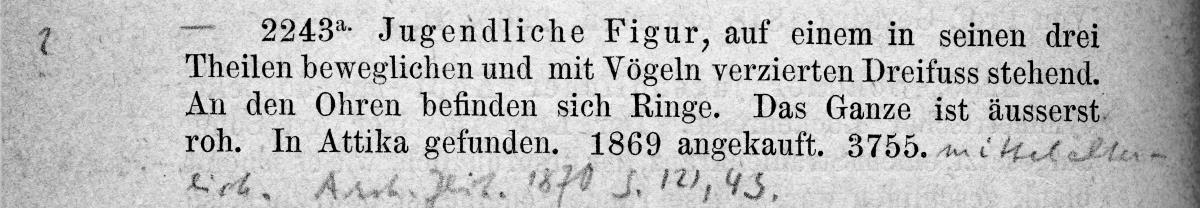 Jugendliche Figur, auf einem mit Vögeln verzierten Dreifuß stehend
