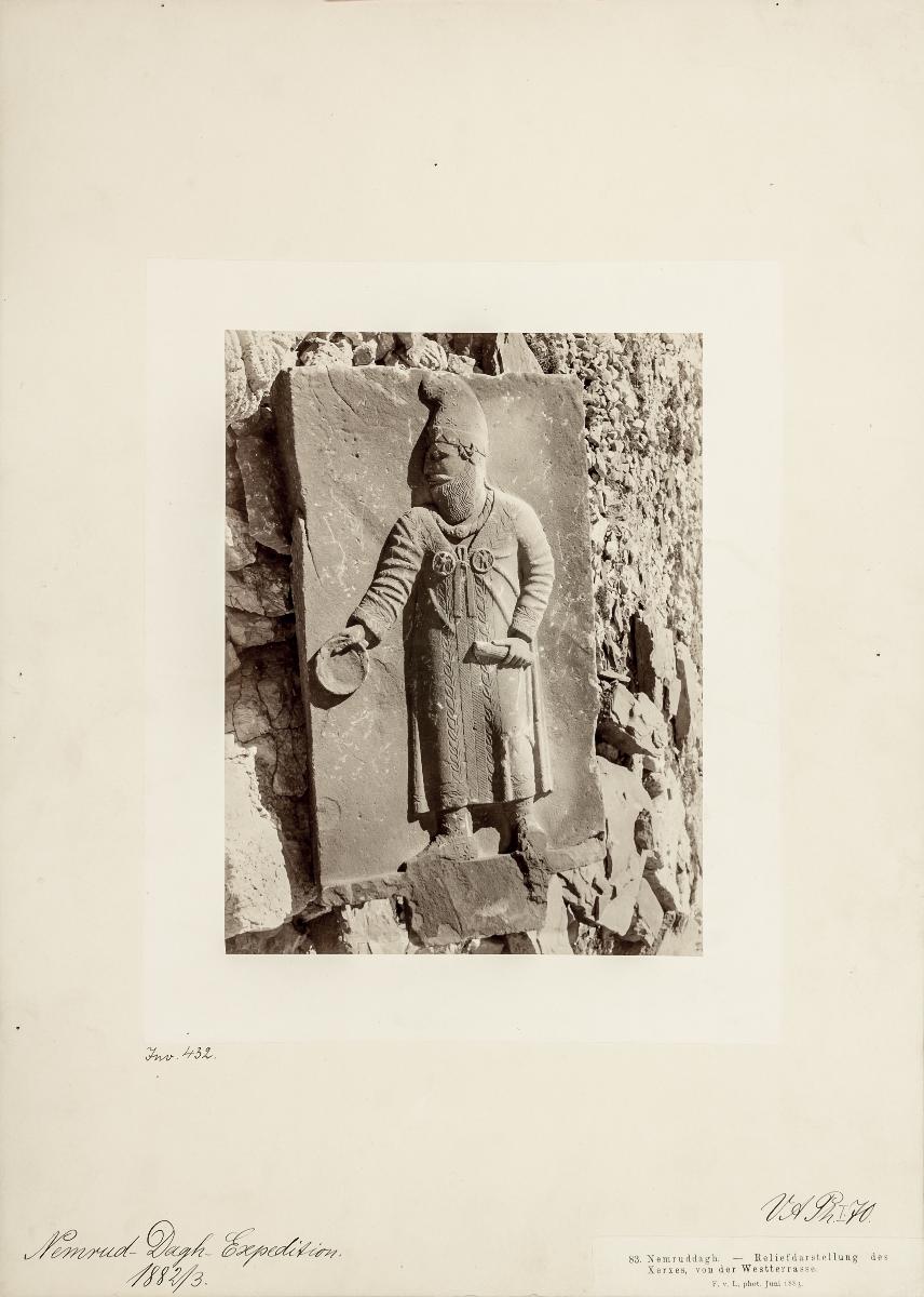 Nemruddagh. - Reliefdarstellung des Xerxes, von der Westterrasse
