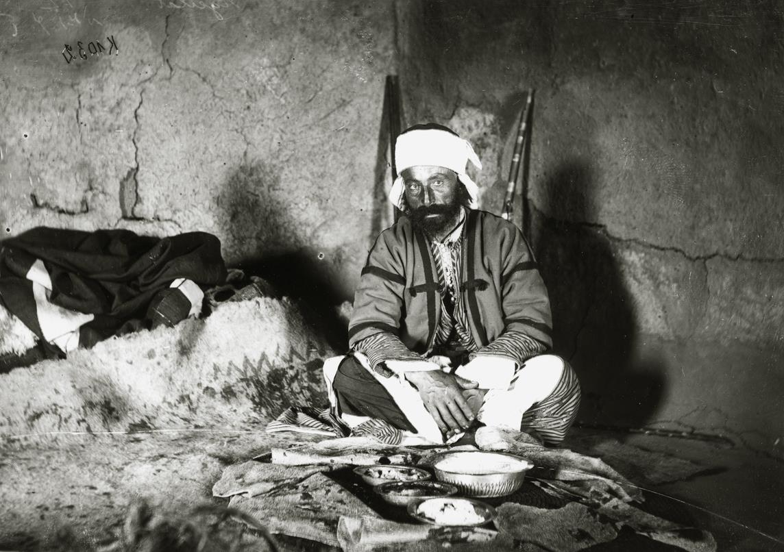 Ageilat. Scheich Kasim Bu Saidan