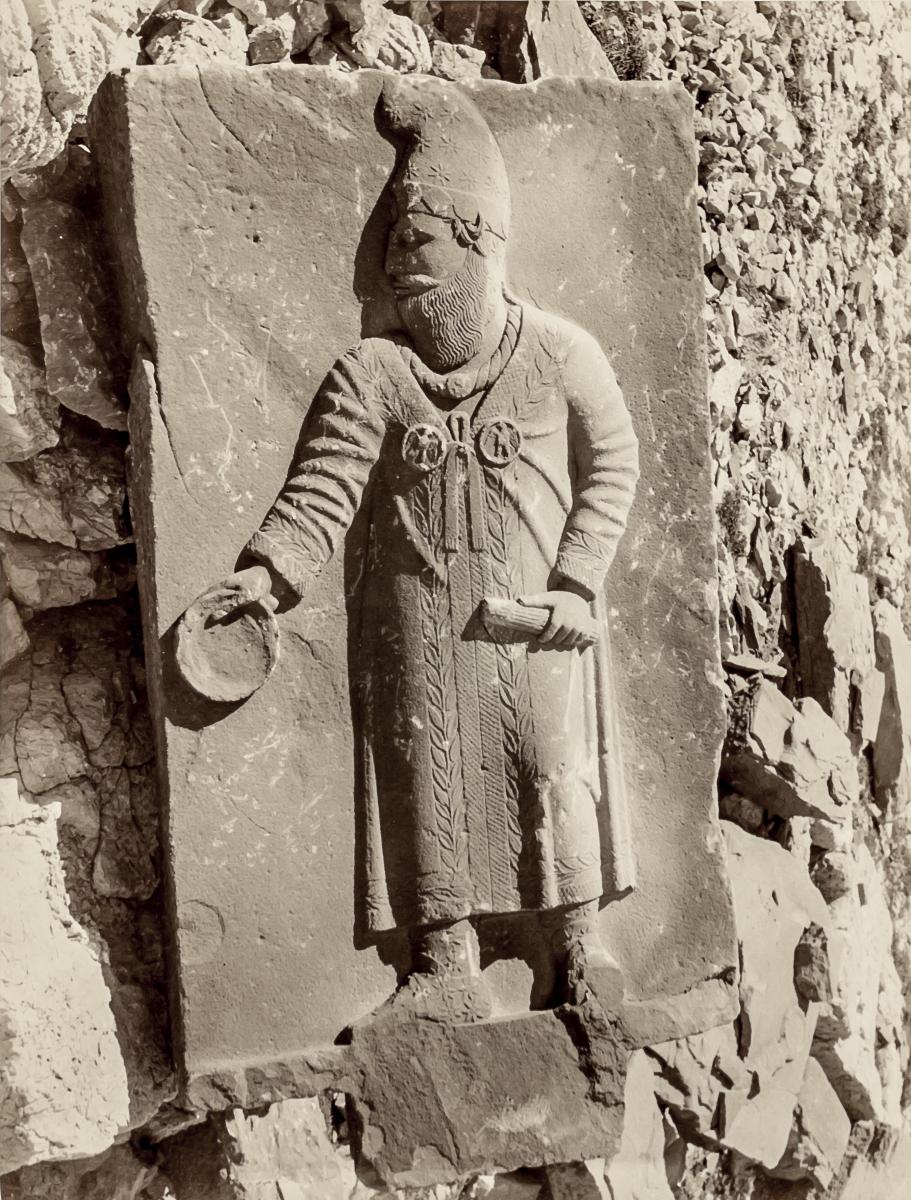Nemruddagh. - Reliefdarstellung des Xerxes, von der Westterrasse