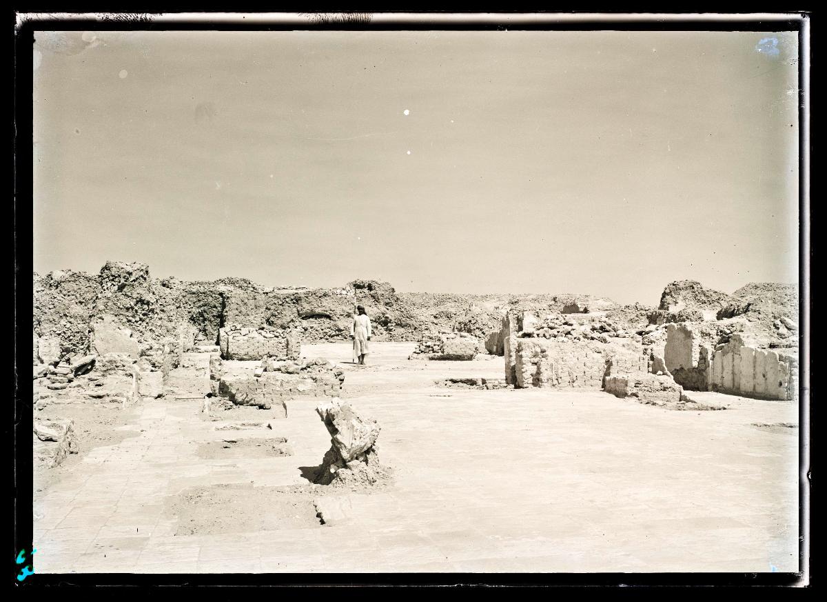 al-Dschausaq al-Chaqani, Thronsäle, Blick in die Thronsäle