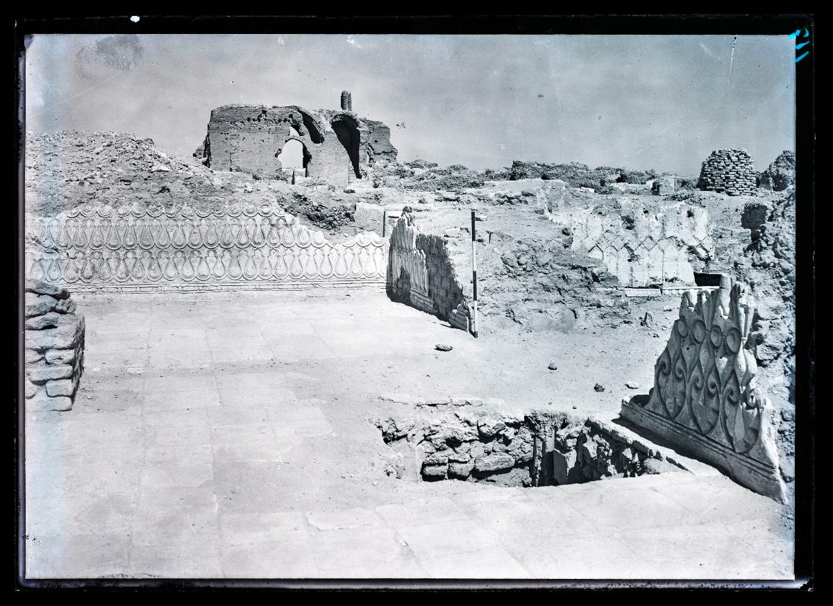 al-Dschausaq al-Chaqani, Thronsäle