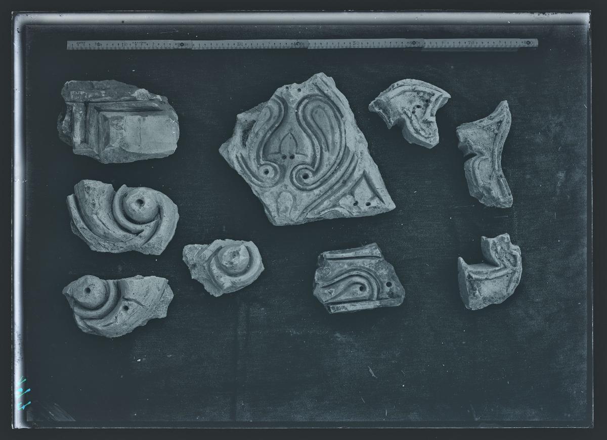 al-Dschausaq al-Chaqani, Sardab, Stuckfragmente (Ornament Nr. 121)