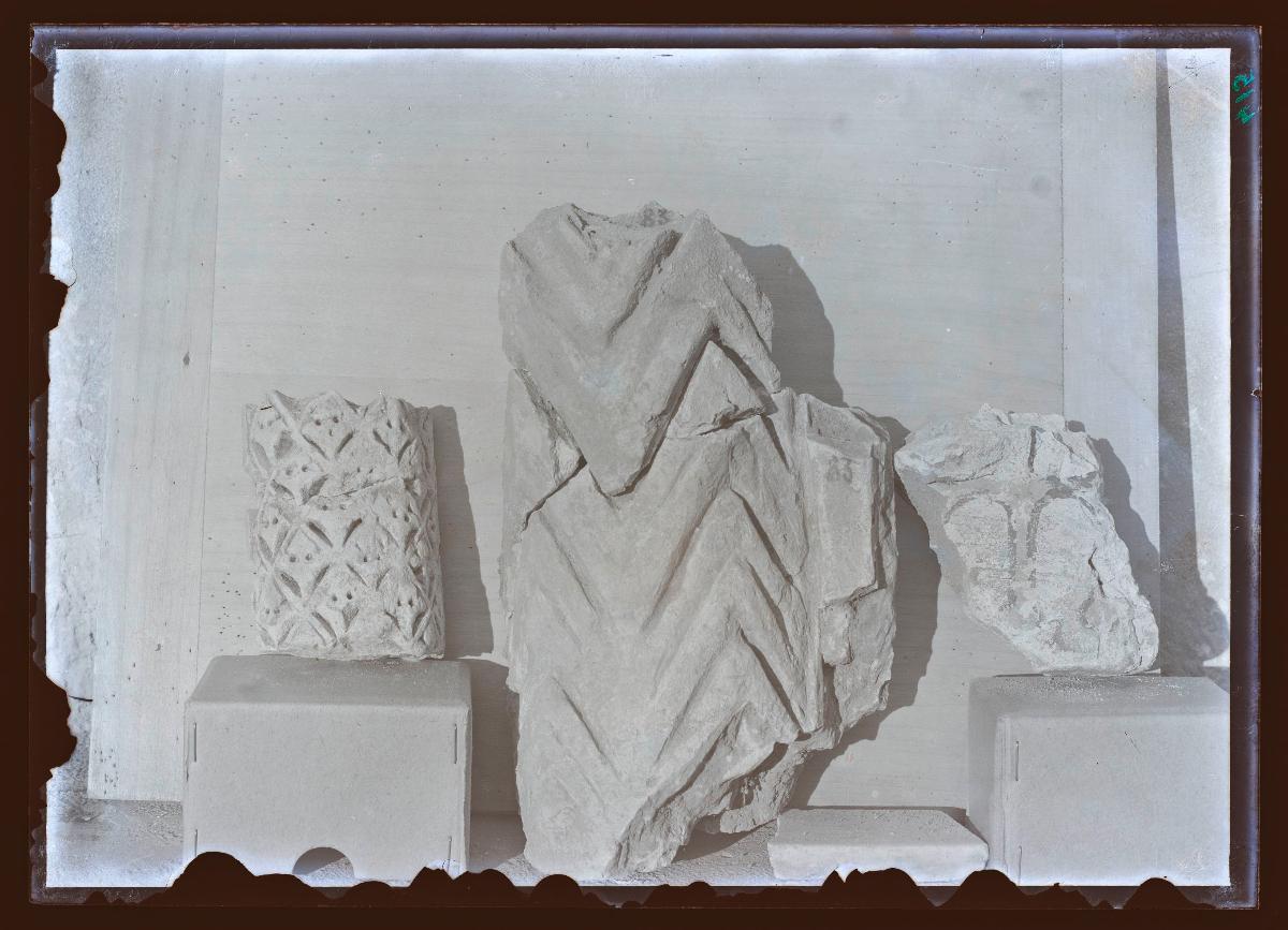 Privathäuser, Stuck, Haus III, Hof (Ornament Nr. 213)