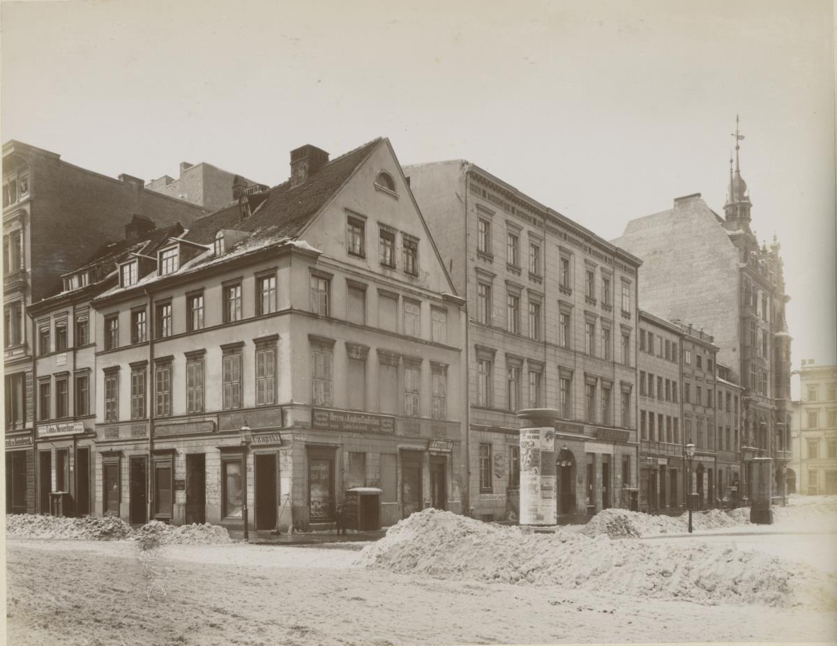 Berlin, Bischofstraße Ecke Neuer Markt