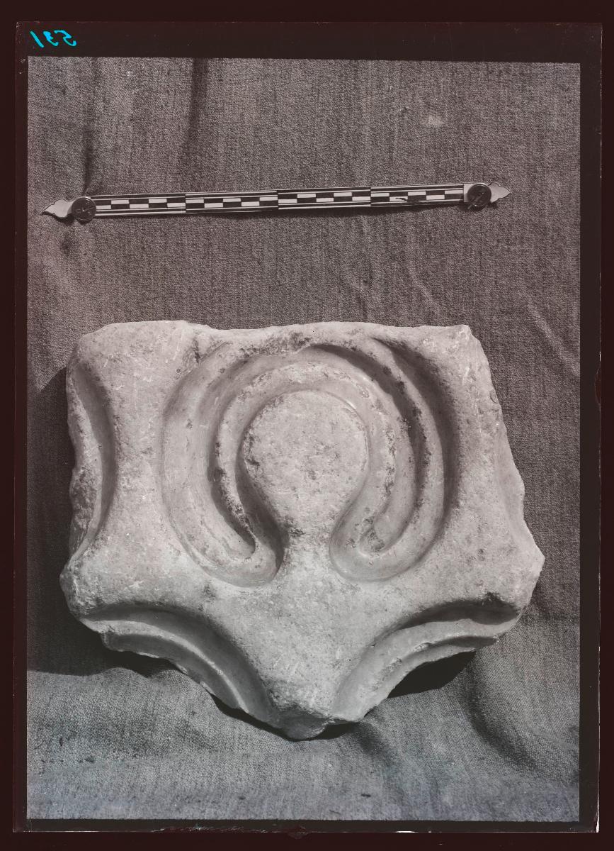 Marmor, Gips und Holz: Marmorfragmente (Ornament Nr. 146)