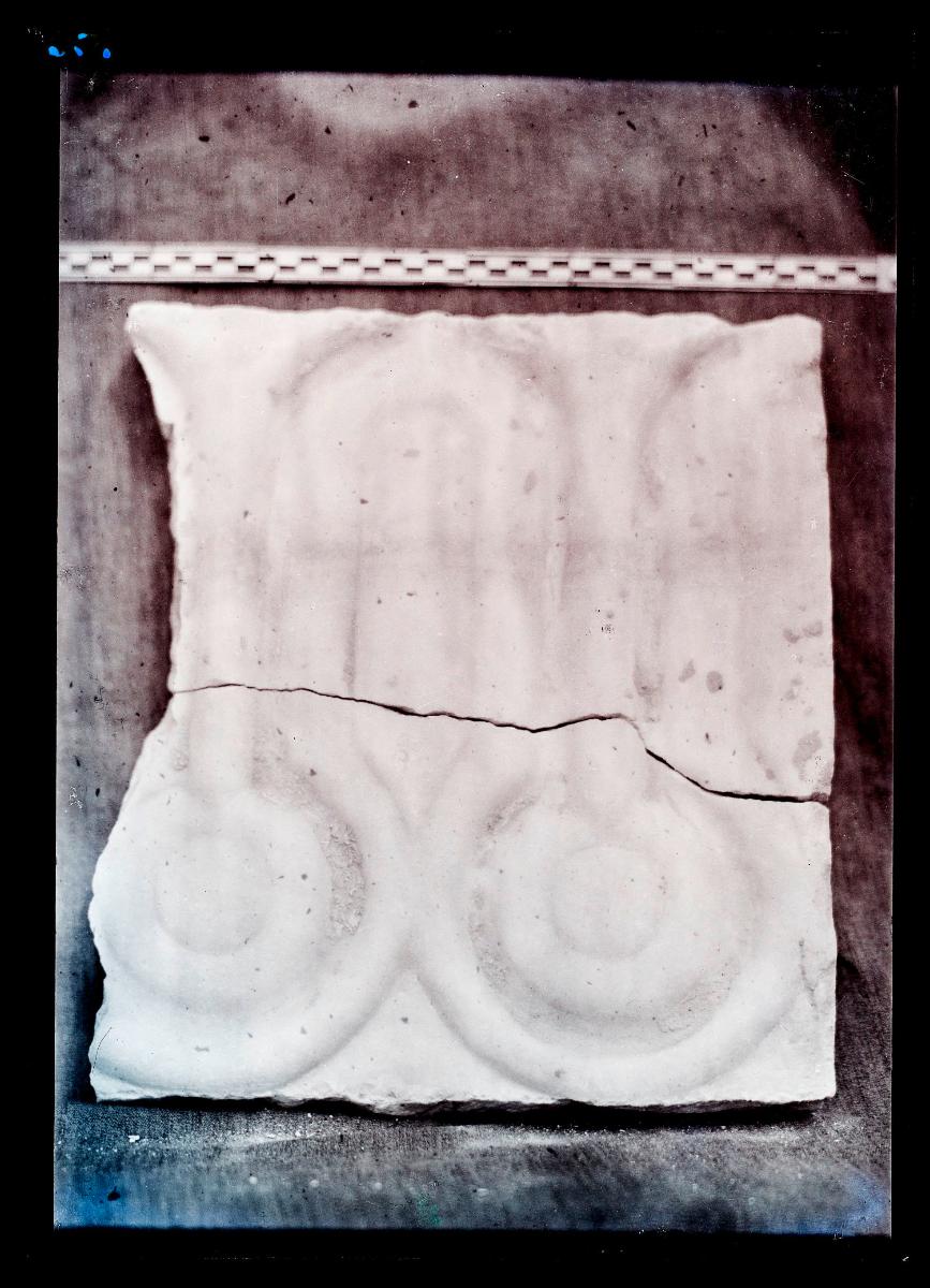 Marmor, Gips und Holz: Marmorfragmente (Ornament Nr. 27)