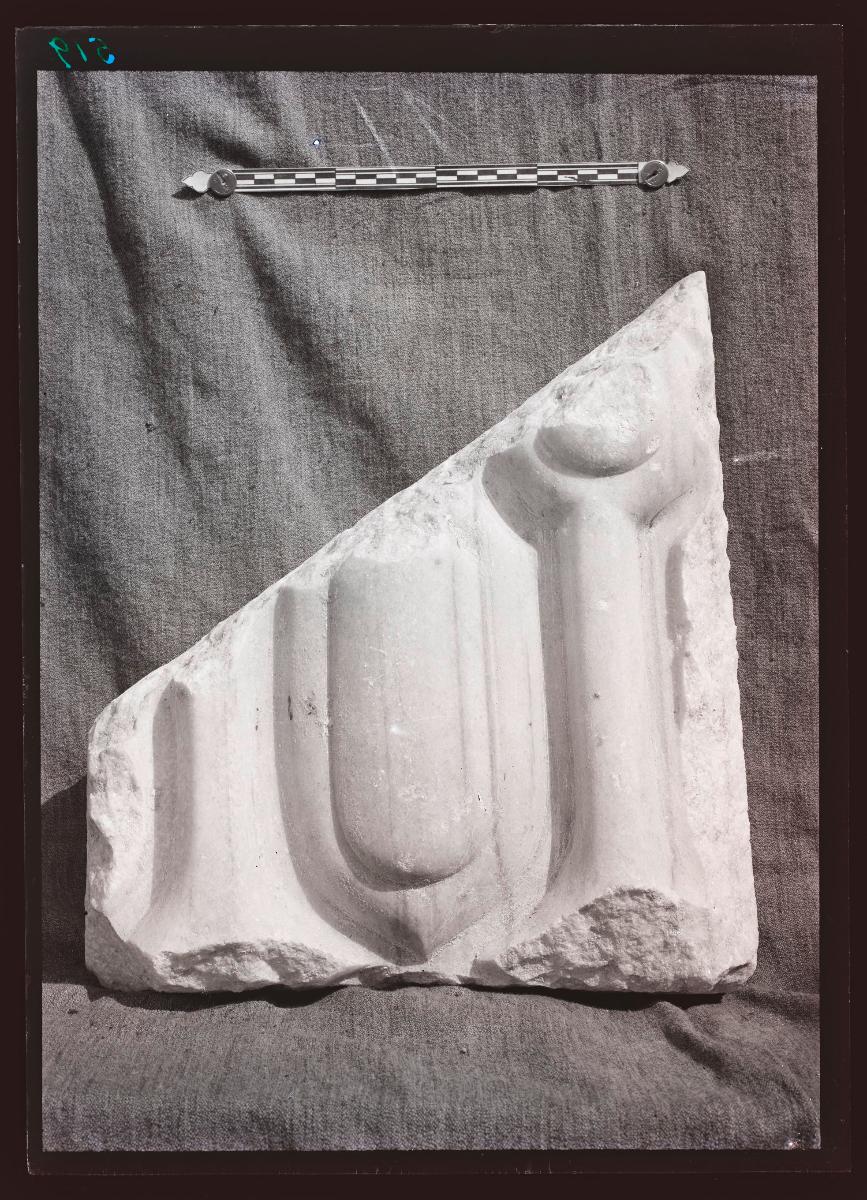 Marmor, Gips und Holz: Marmorfragmente (Ornament Nr. 27)
