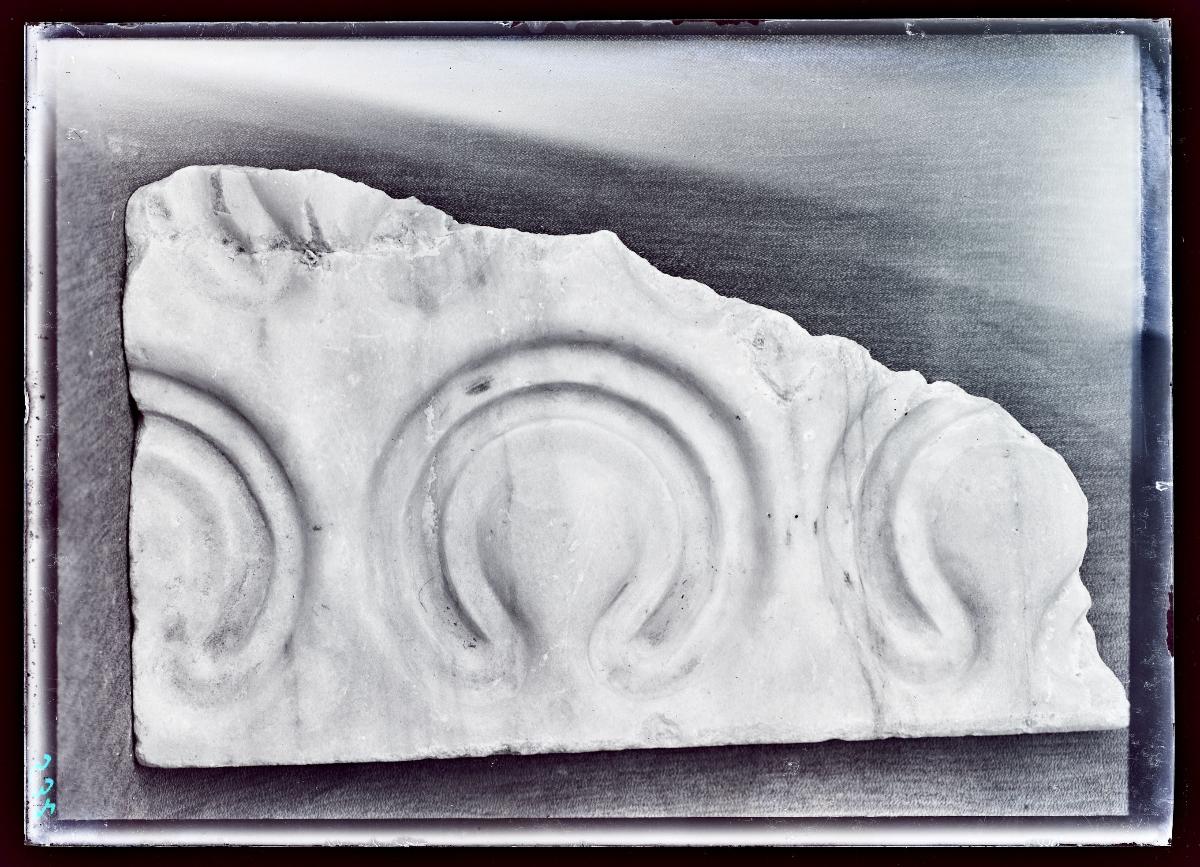 Marmor, Gips und Holz: Marmorfragmente (Ornament Nr. 146)