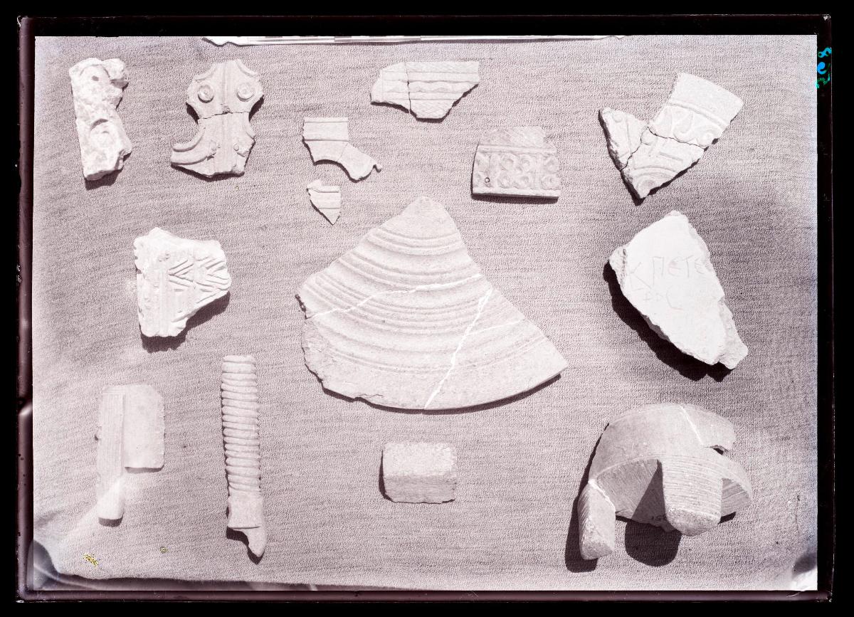Diverse Kleinfunde: Gefäßfragment