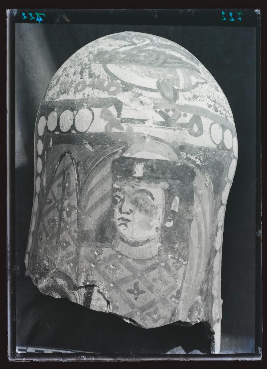Malereien: Fragment einer Bildsäule