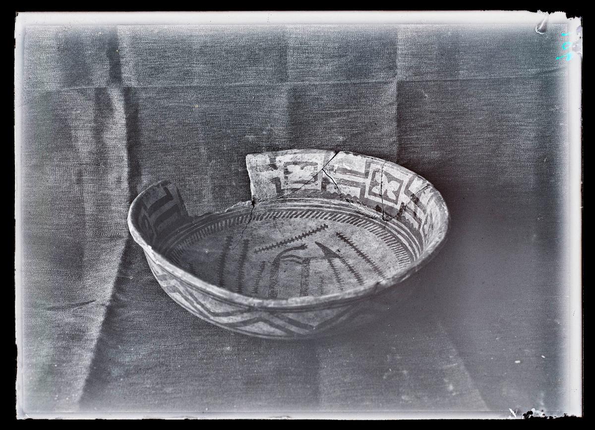 Prähistorische Keramik: Schale (Samarra Grabungsnummer 15)