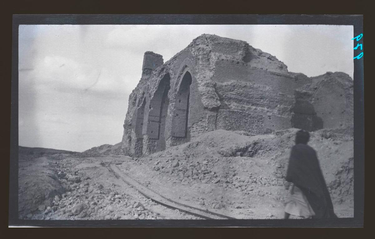 Grabung im al-Dschausaq al-Chaqani, Bab al-ʿAmma