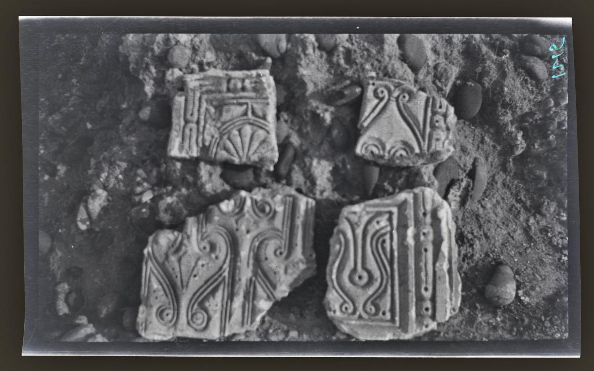 al-Dschausaq al-Chaqani, Stuck, Kammern, Südosten der Grube (Ornament Nr. 86)