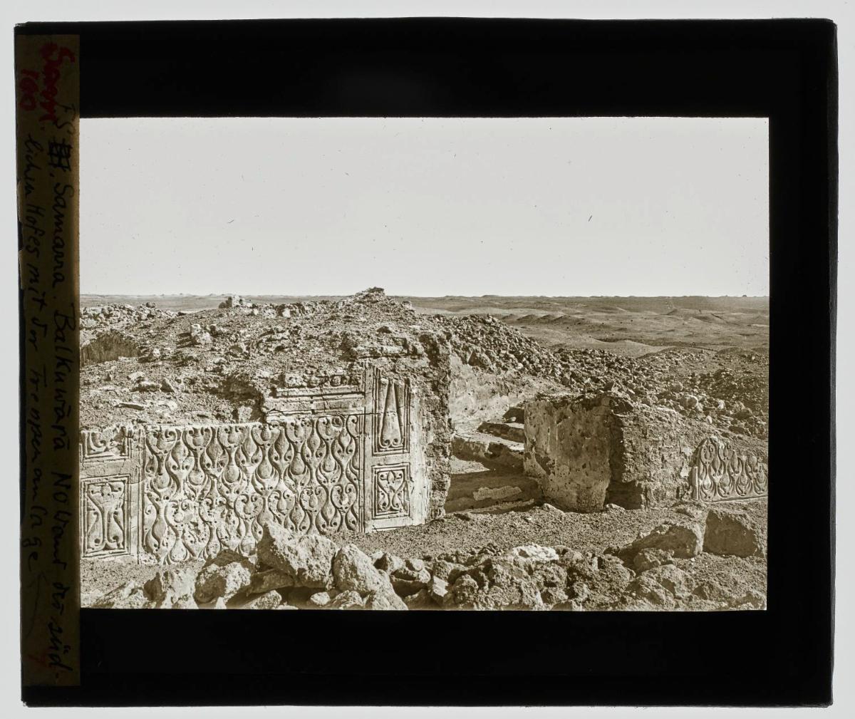 Stuckdekorationen, Balkuwara, Südhof, Nordostwand