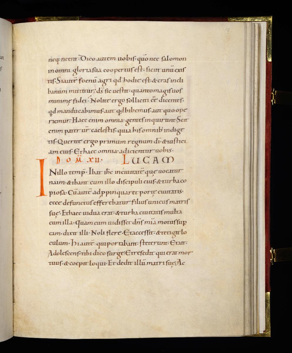 Evangelistar Heinrichs IV. (?), Textseite mit roter Textmarke I