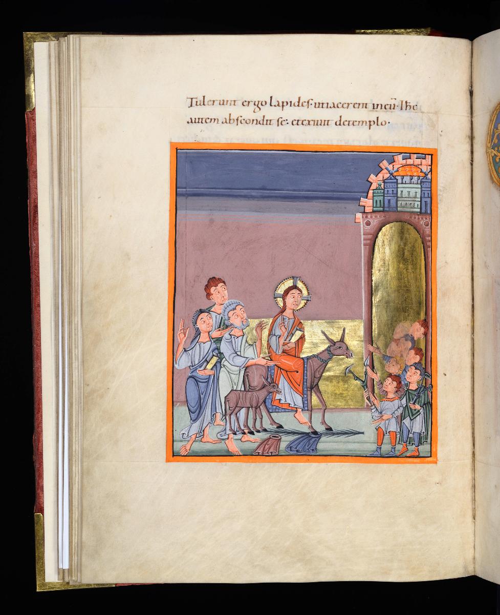 Evangelistar Heinrichs IV. (?), Christi Einzug in Jerusalem. Hinter Christus links drei Jünger, rechts vor der hohen Stadtmauer acht Männer mit Zweigen