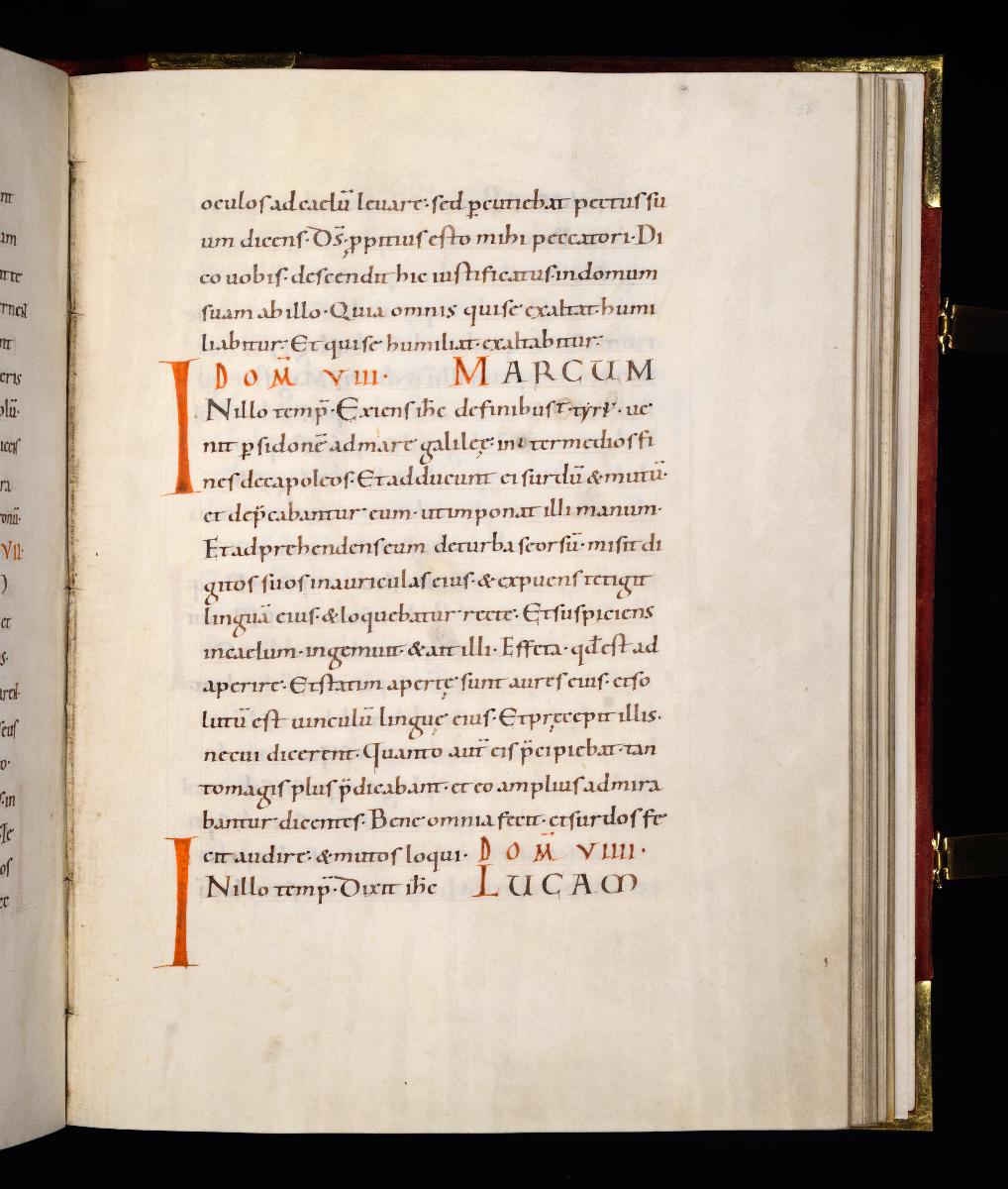 Evangelistar Heinrichs IV. (?), Textseite mit roten Textmarken I