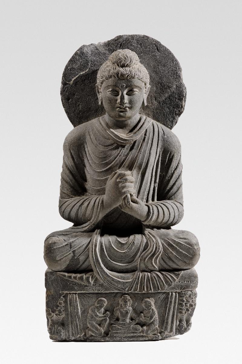 Buddha bei der Verkündigung der Lehre (dharmachakra-mudra)