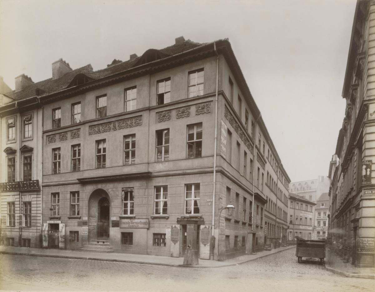 Berlin, Kurstraße 30 Ecke Kleine Kurstraße