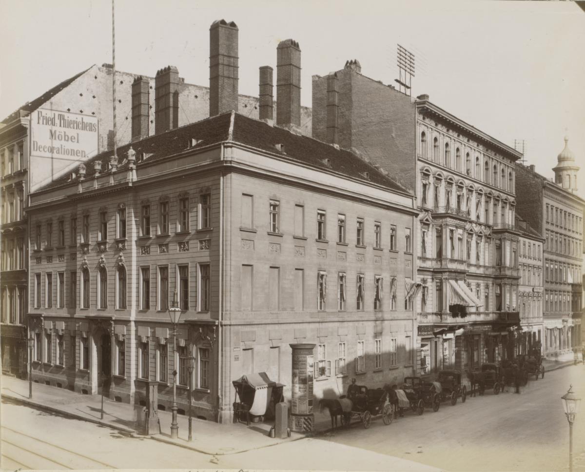 Berlin, Leipziger Straße 19 Ecke Mauerstraße, das ehemalige Militärkabinett
