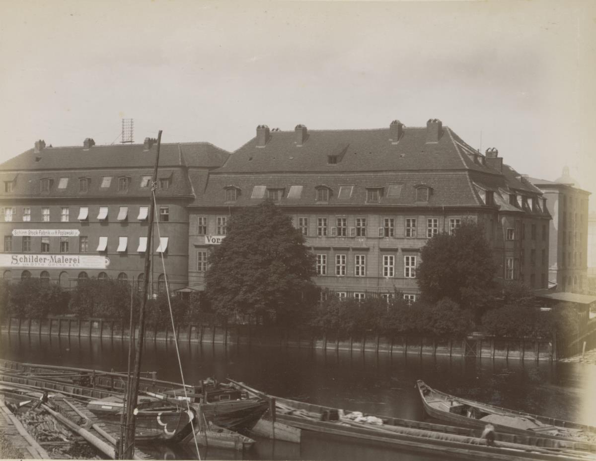 Berlin, Fischerinsel, Inselgebäude
