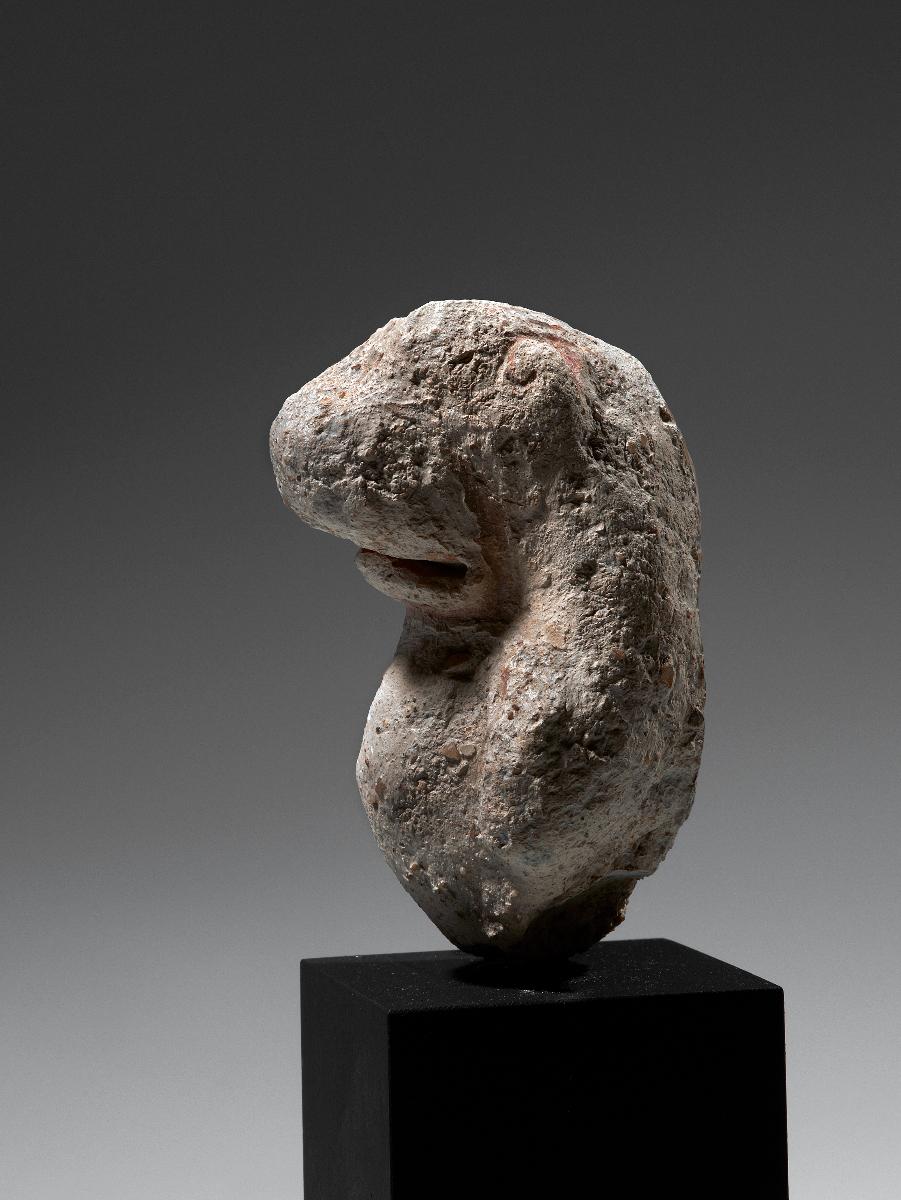 Vorderkörper eines sich aufbäumenden Löwen (Fragment)