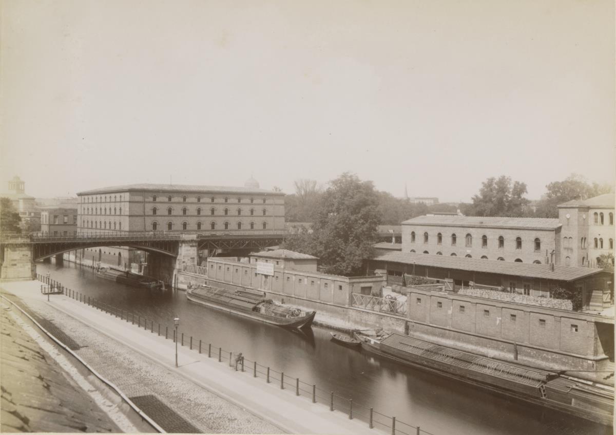 Berlin, Am Kupfergraben, Packhof