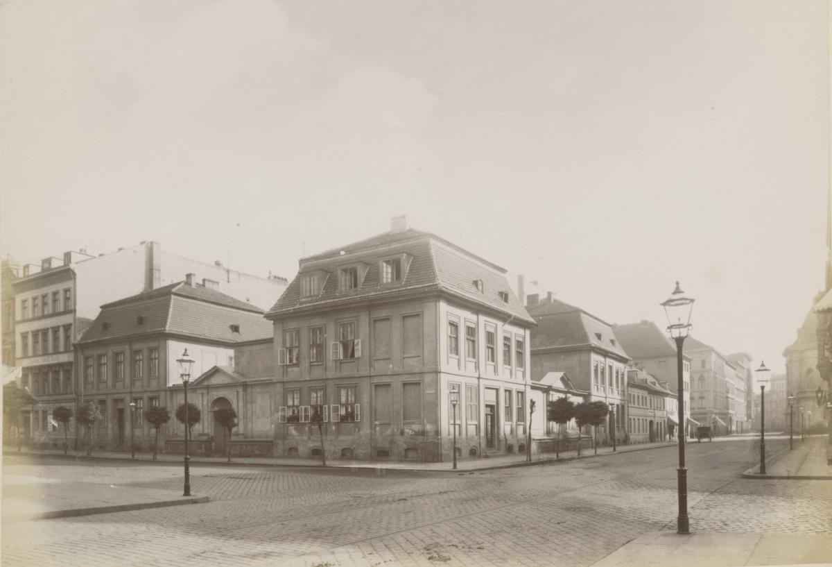 Berlin, Taubenstraße Ecke Kanonierstraße, Pfarrhäuser der Dreifaltigkeitskirche