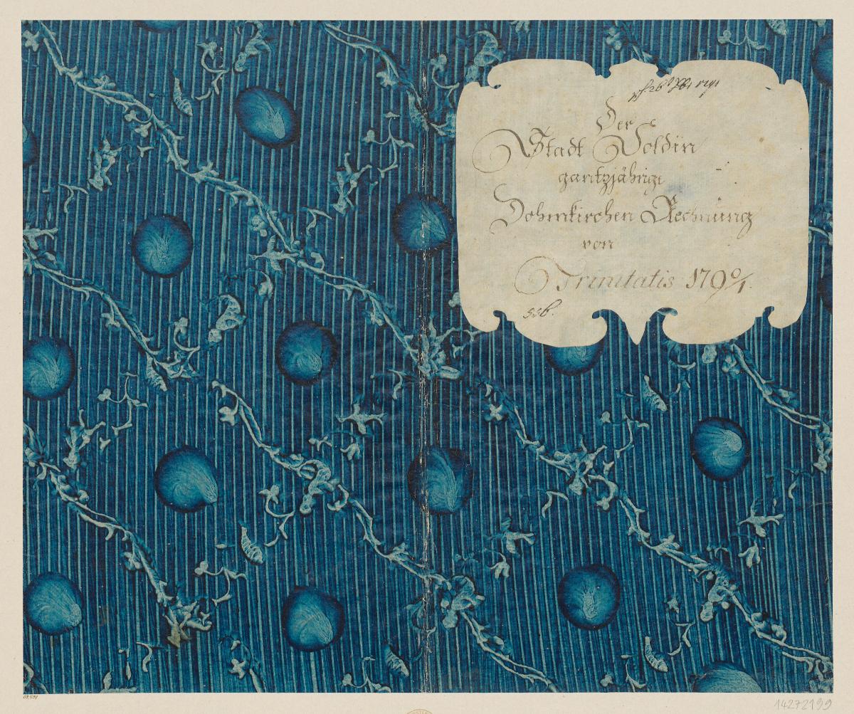 Kleisterpapier mit Verdrängungsdekor und Blinddruck (Einband für eine Akte mit Etikett, 1790/1791)