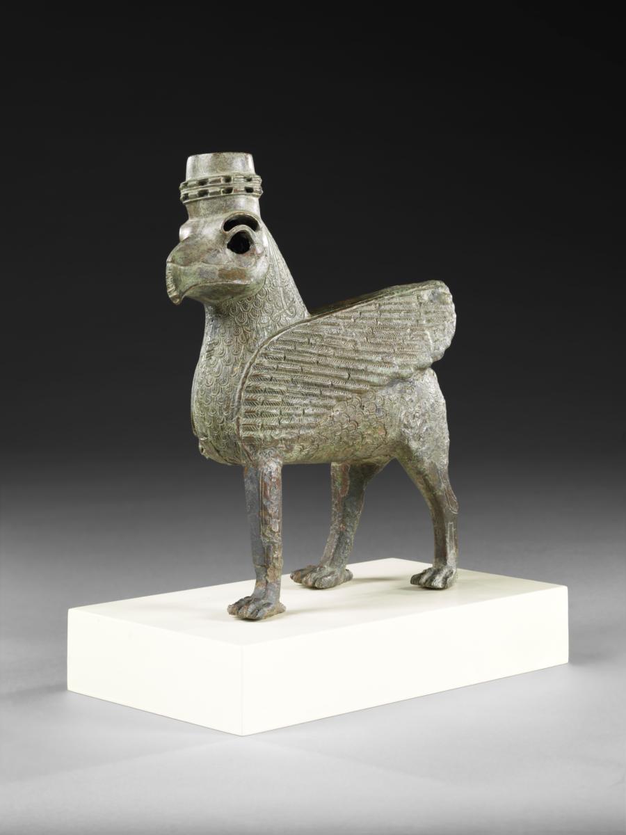 Statuette eines Greifen