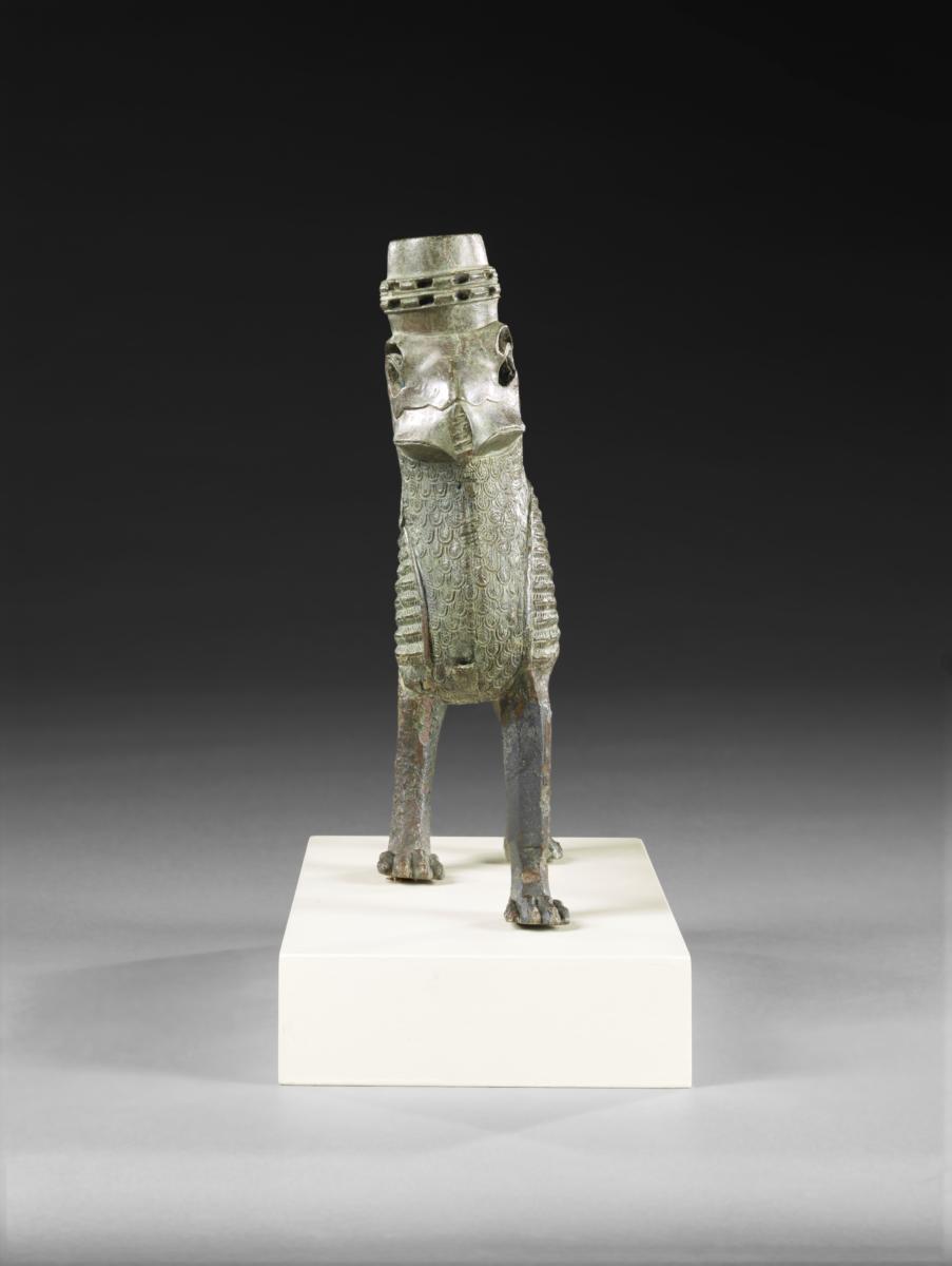 Statuette eines Greifen