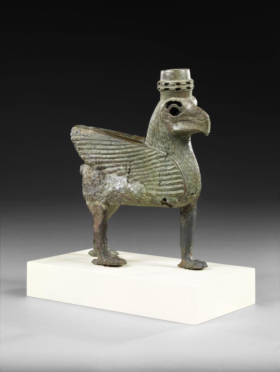 Statuette eines Greifen