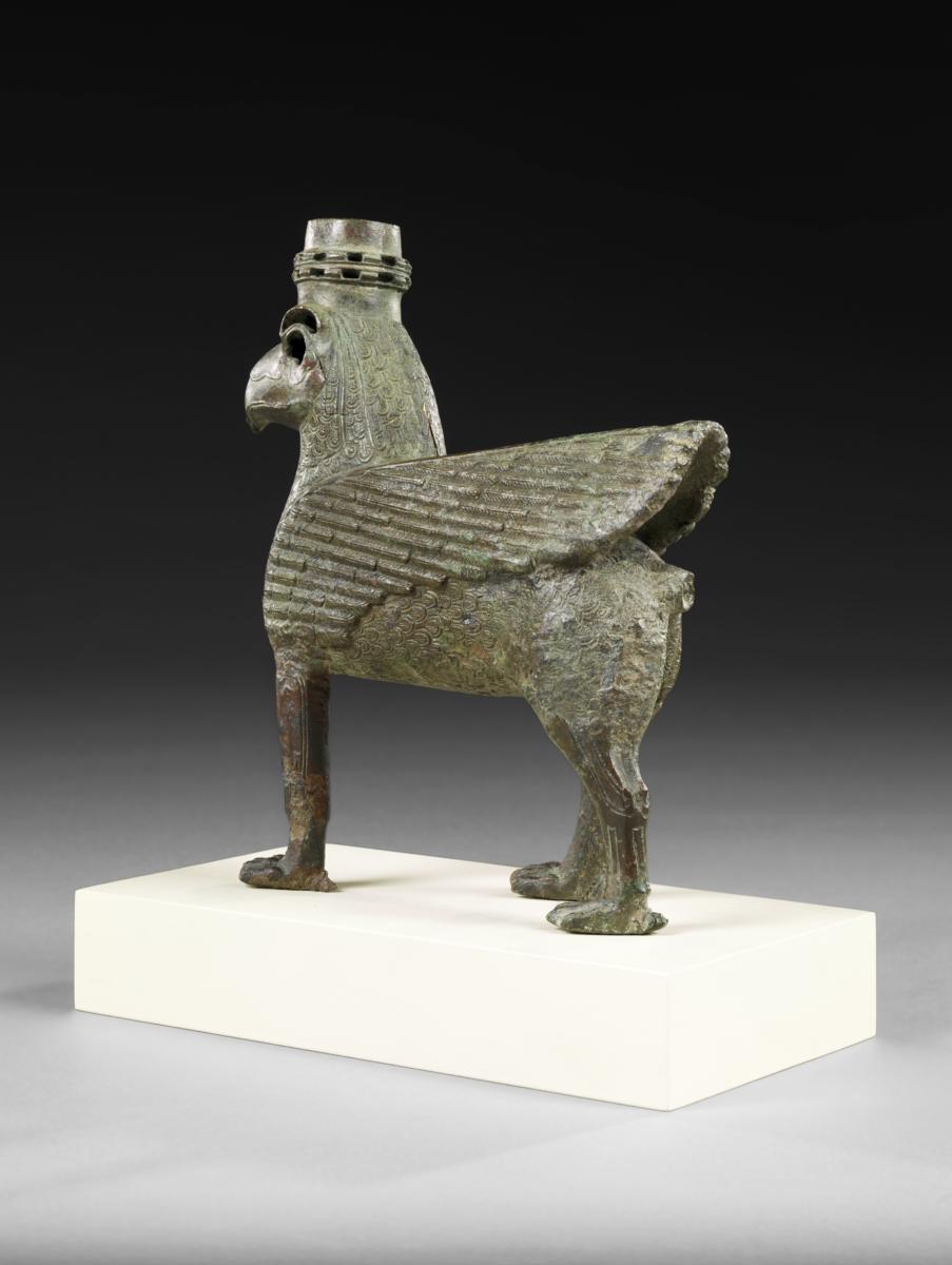 Statuette eines Greifen