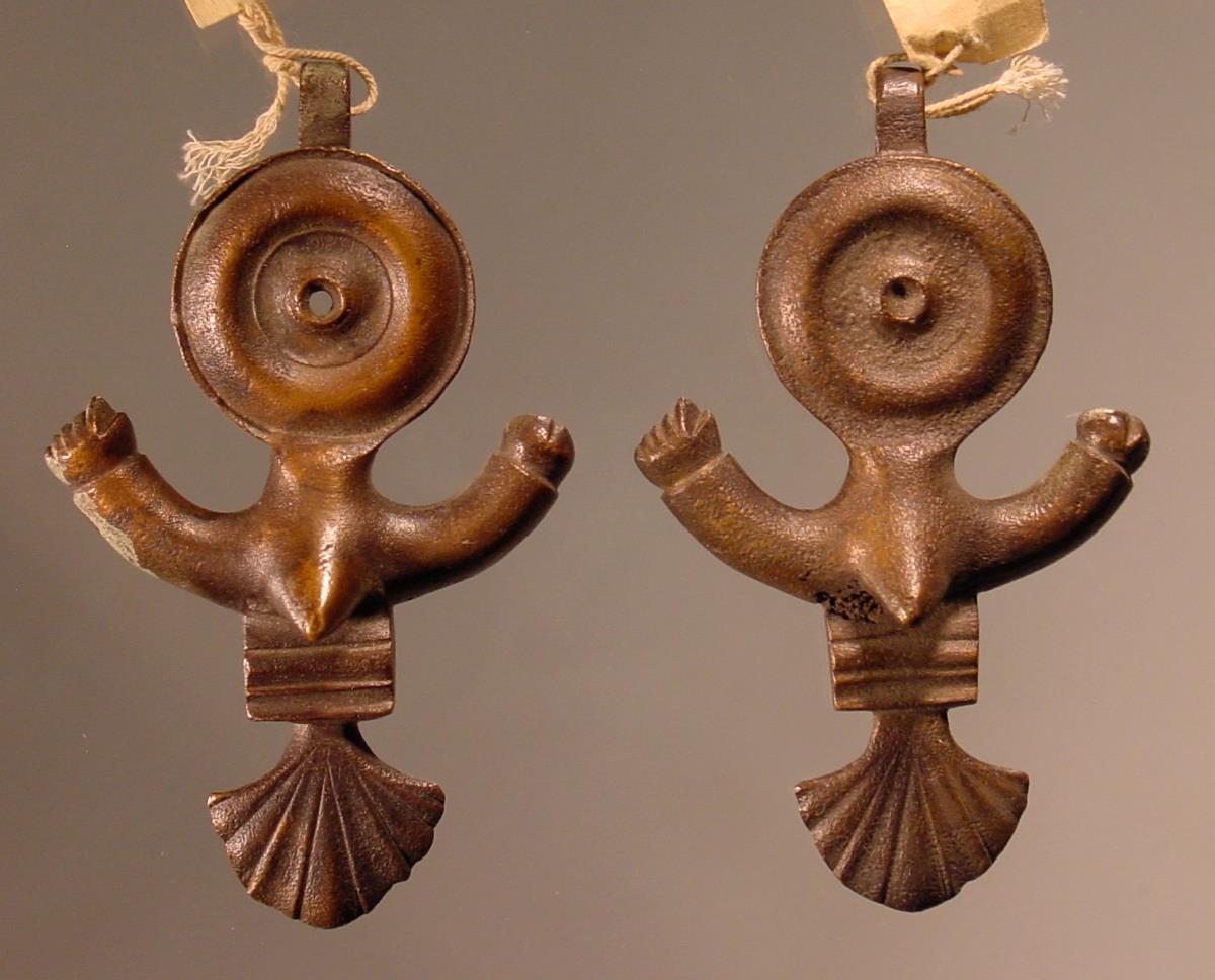 Zwei Phallusamulette (modern)