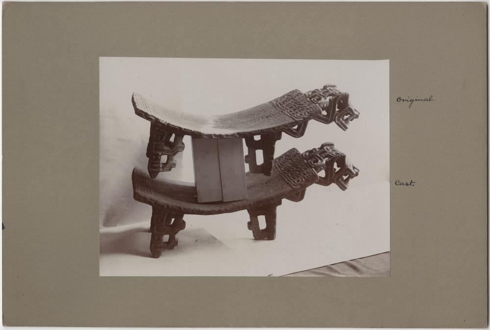 Carved Stone Metate. Original und Abguß.