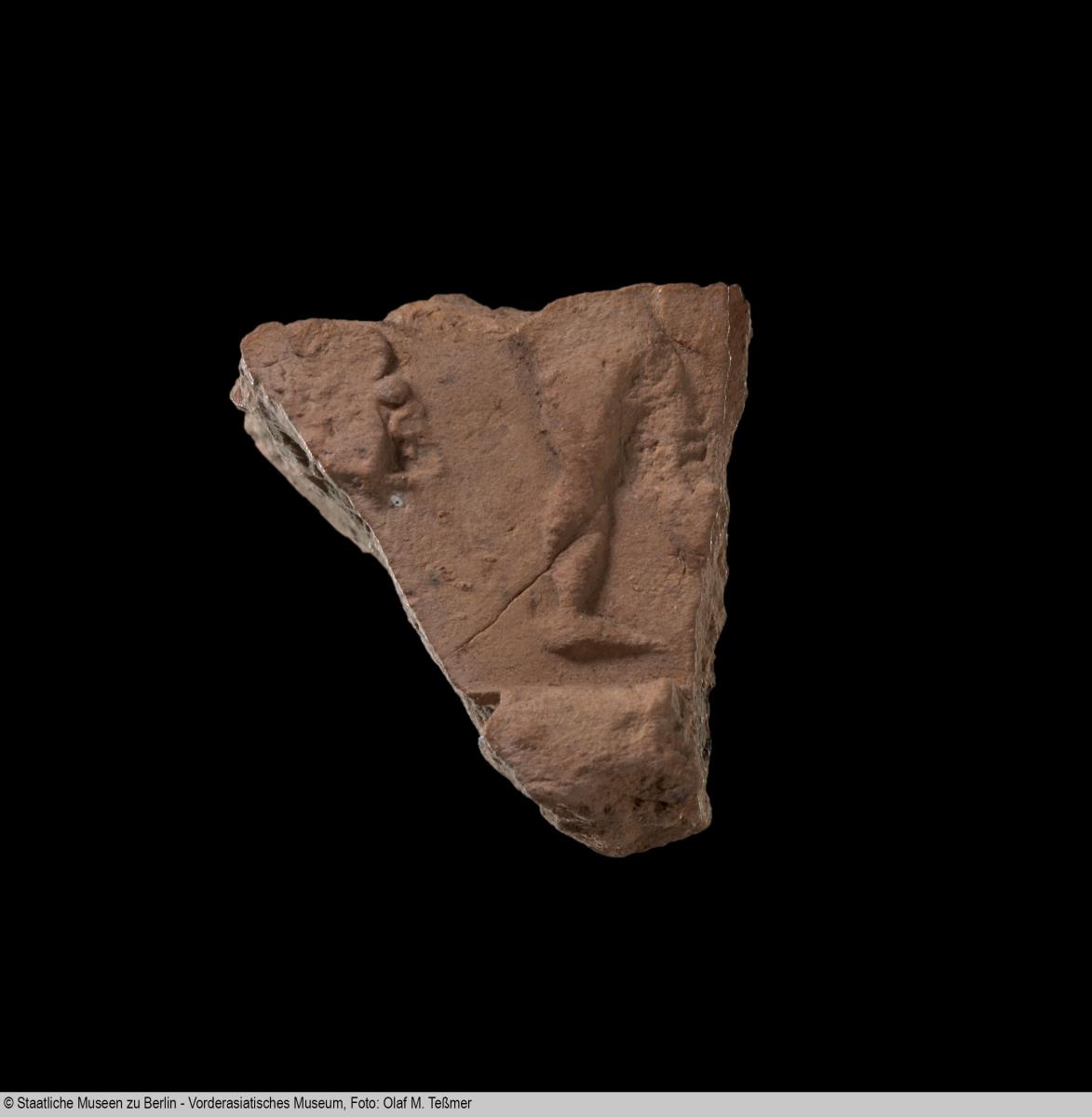 Tonverschlussfragment mit Siegelabrollung