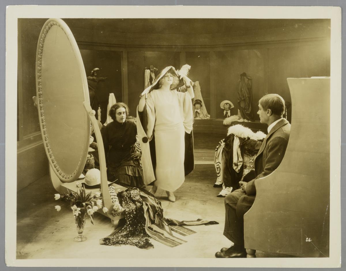 Aud Egede-Nissen (?), Lya de Putti und Alfred Abel im Film: Phantom