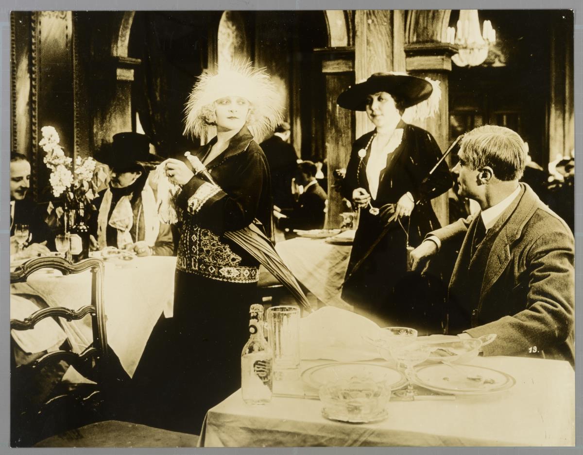 Lya de Putti und Alfred Abel im Film: Phantom