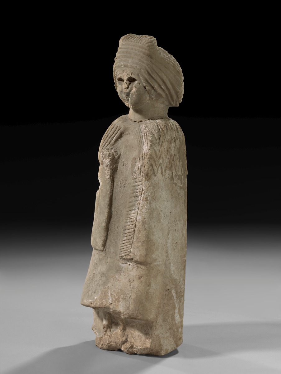 Statue einer Beterin