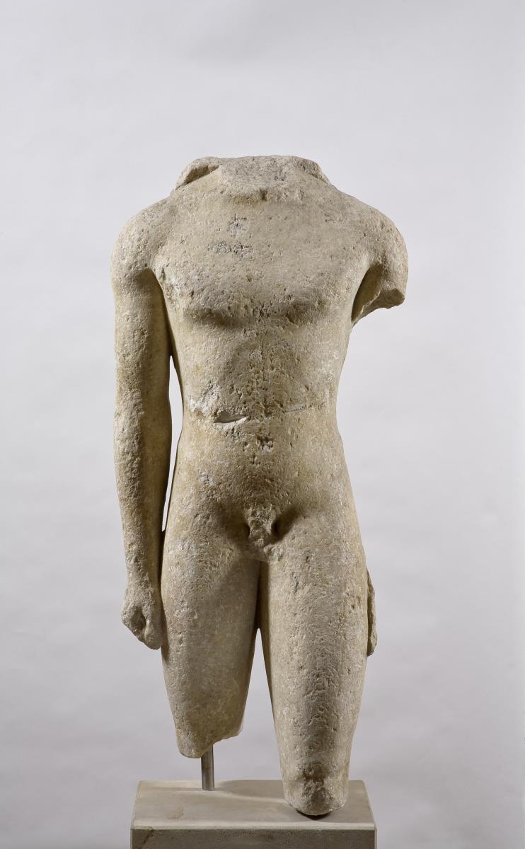 Torso einer archaischen Jünglingsstatue (Kouros)