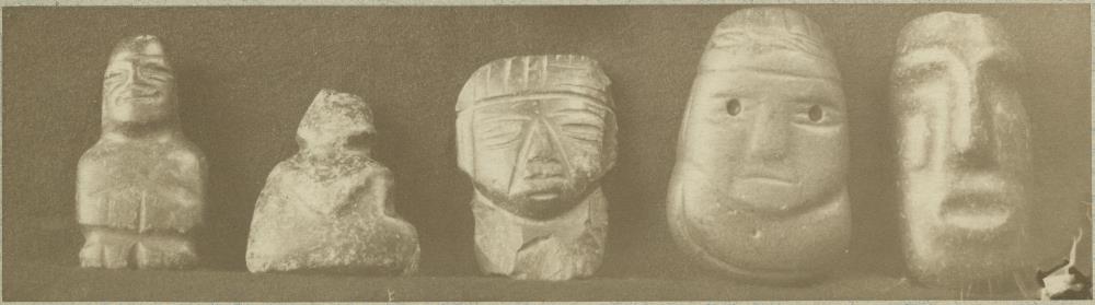 Fünf anthropomorphe Steinfiguren bzw. Köpfe