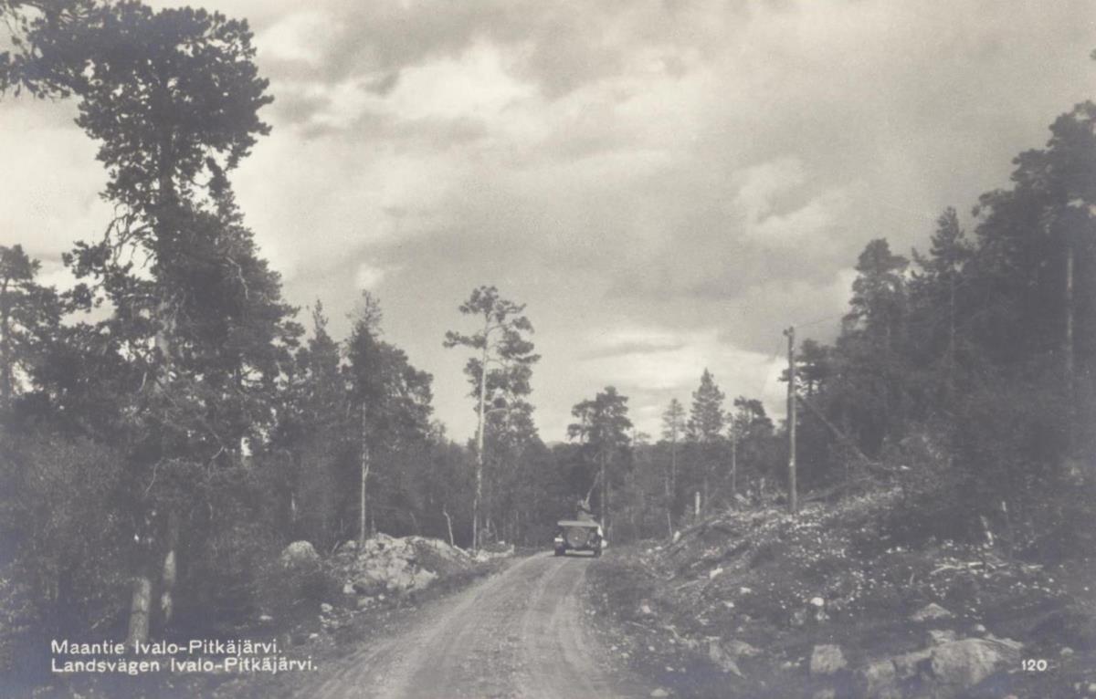 Maantie Ivalo-Pitkäjärvi.